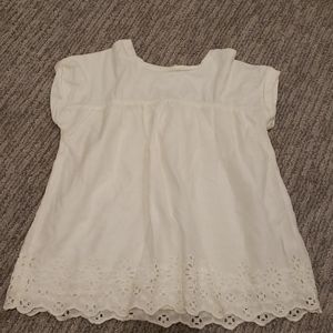 GAP Eyelet tshirt